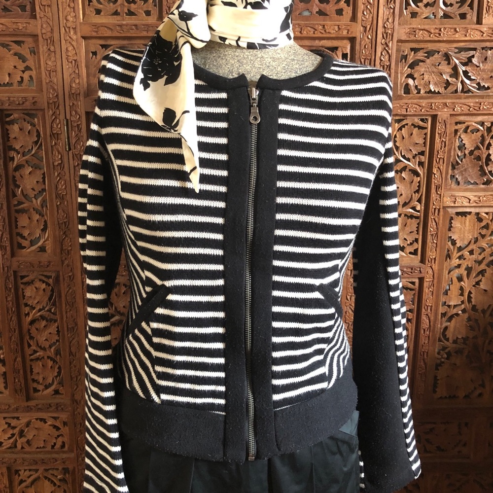 Drew sweater zip jacket or cardigan. Size small.